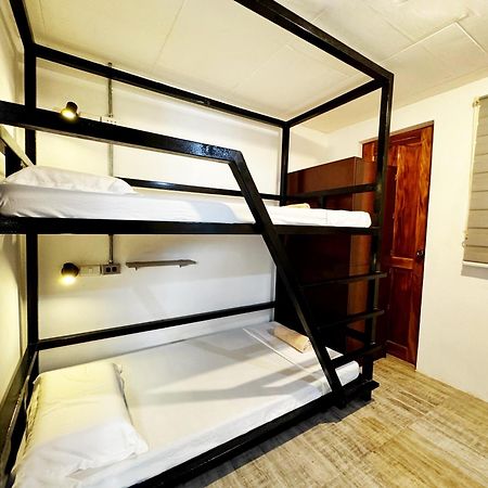מואלבואל Ocean Breeze Hostel By Daily Sweet מראה חיצוני תמונה