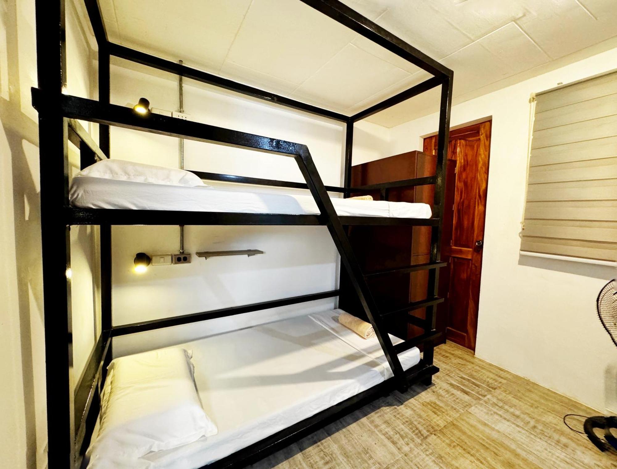 מואלבואל Ocean Breeze Hostel By Daily Sweet מראה חיצוני תמונה